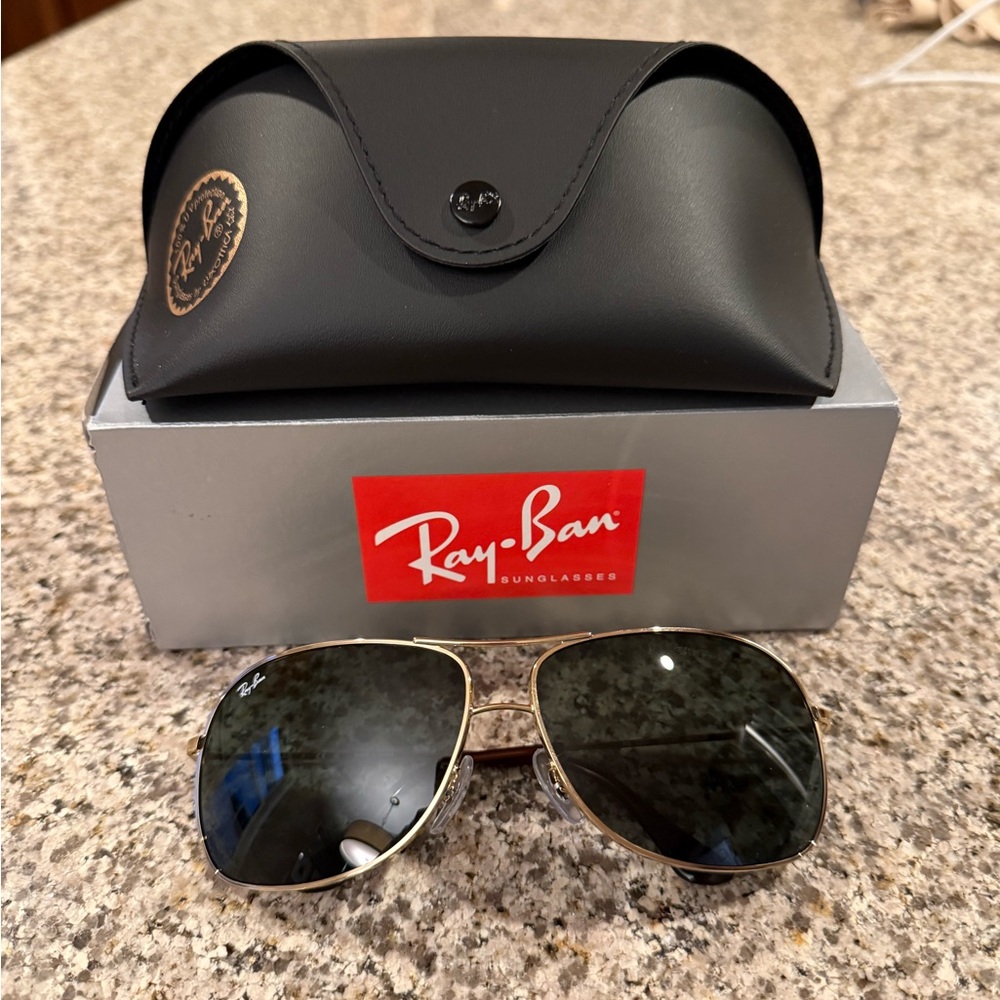 Ray-Ban Gold Frame Sunglasses RB3627
